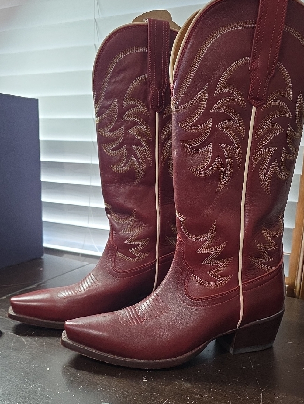 Tecovas Women's Burgundy Leather Western Boots with Cream Piping